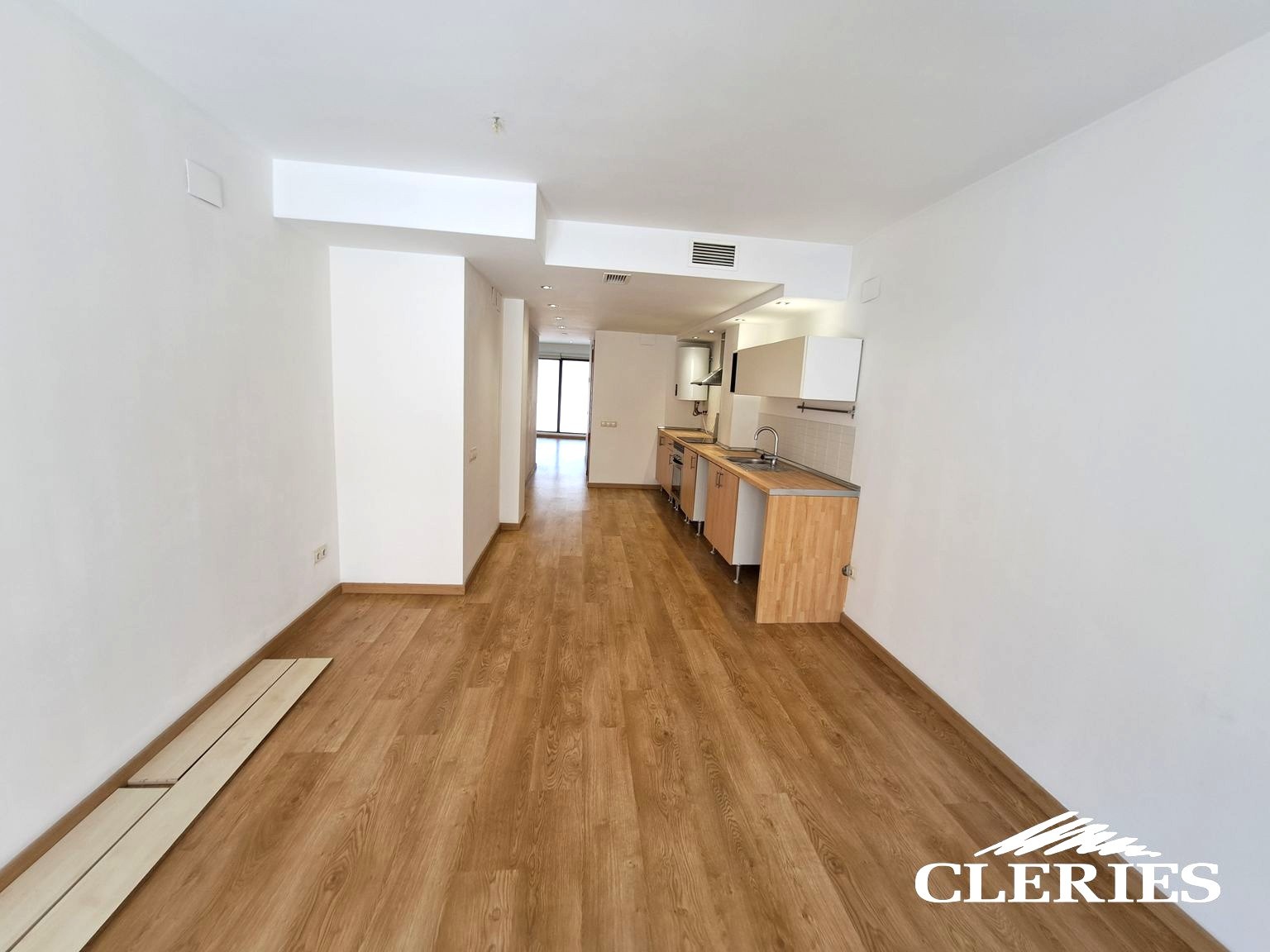 /RealEstateImages/6867/20260410_130005 [Resolucion de Escritorio].jpg